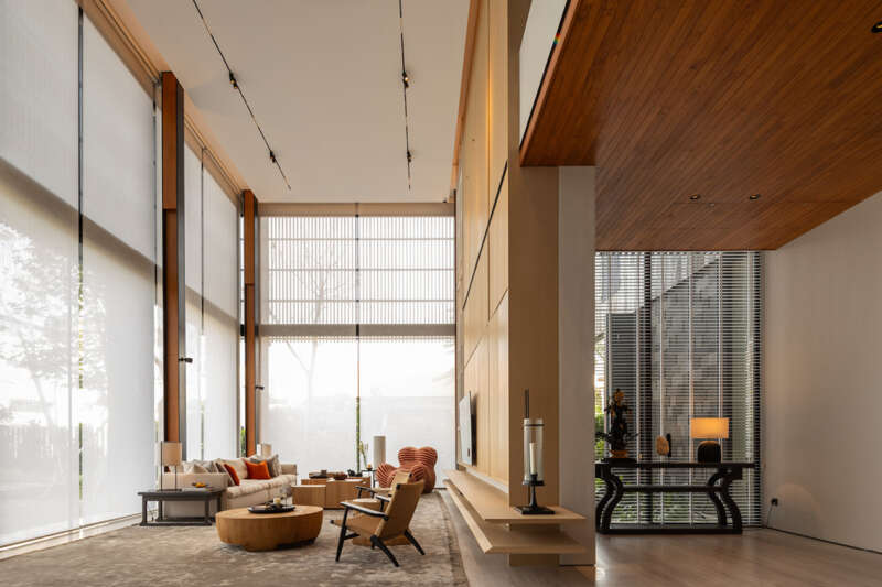 Lighting Fixture for High Ceiling Rooms