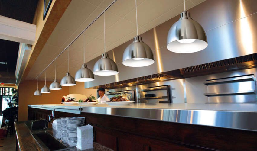 Heat-Lamps-for-Restaurant-Kitchens