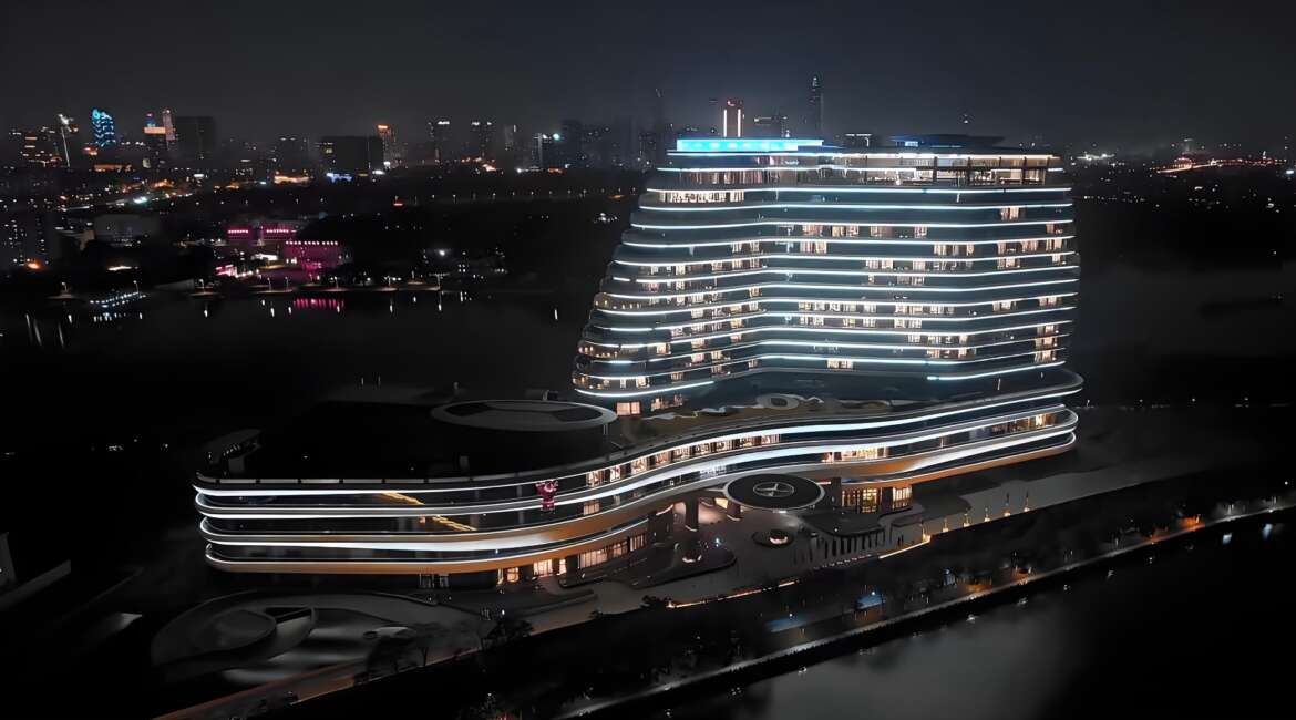 Facade Light branding