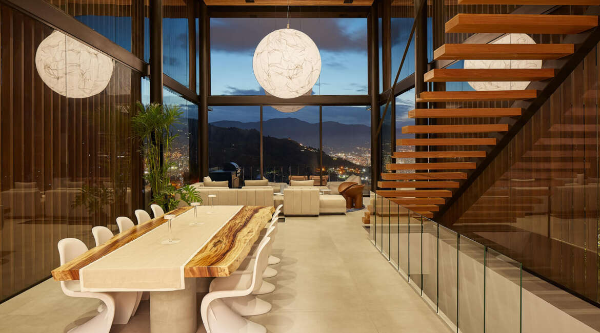 Smart pendant lighting