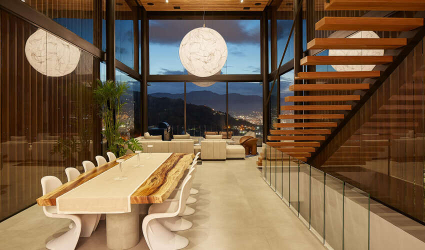 Smart pendant lighting