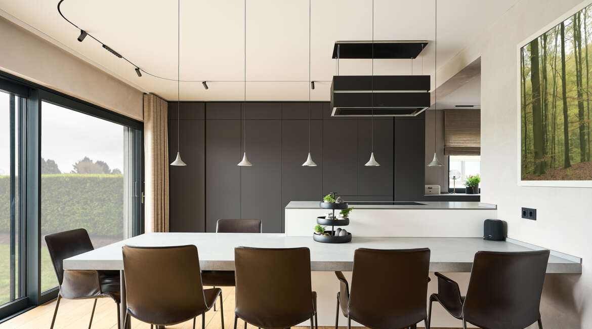 Track light advantage for mixed fixtures Artemide